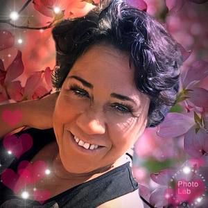 Meet your Posher, Yovana